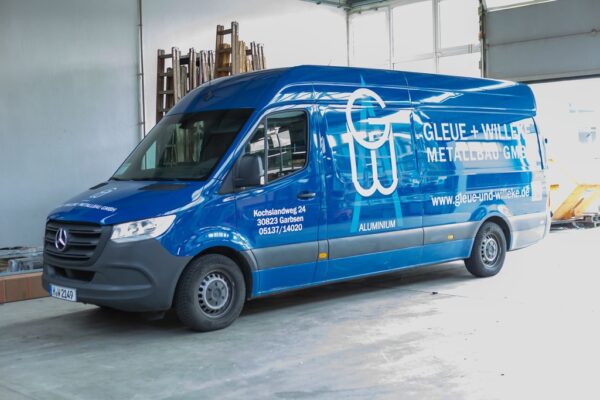 Firmenwagen von Gleue und Willeke Metallbau GmbH